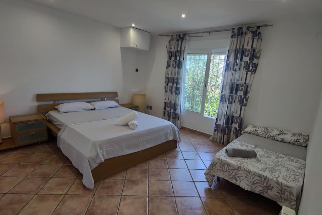 Villa Almunia *